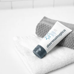 Dermalogica Active Moist Moisturiser -Care Product Store Active Moist 2020 06 11dd96daa3fc8c5e1119bc3ea0940038