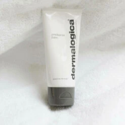 Dermalogica PreCleanse Cleansing Balm -Care Product Store Precleanse Balm 111266 lifestyle 2 2021 08 13 124136 11dd96daa3fc8c5e1119bc3ea0940038
