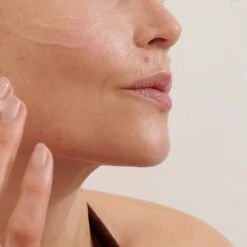 Balance Me Plump + Brighten 18 Balance Me Plump + Brighten -Care Product Store Vitamin C Repair Serum 30ml 3 11dd96daa3fc8c5e1119bc3ea0940038